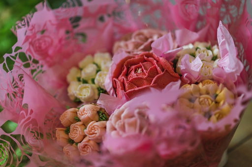 Floral Cupcake Box of 7 Pink & White