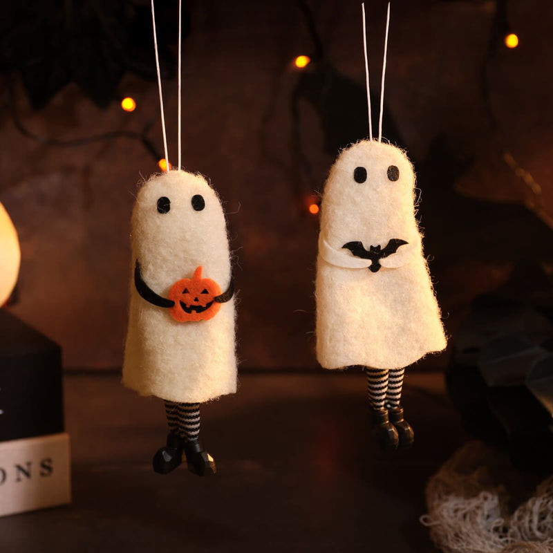 Ghost hanger with bat and pumpkin – alternate view – Richard Lang