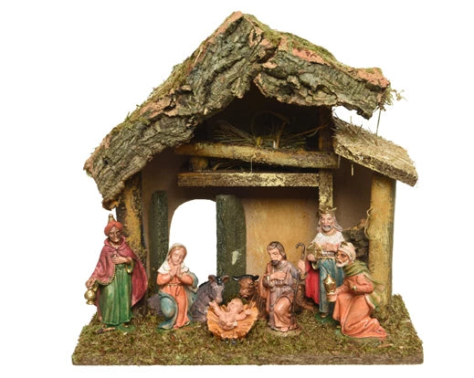 Christmas Nativity Crib With  Moss, Bark and Straw with 8 Figures (27 x 17 x 26cm)