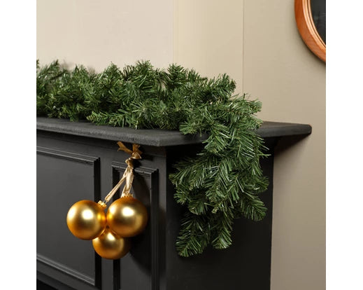9 Foot Imperial Christmas Garland (30cm x 270 cm)