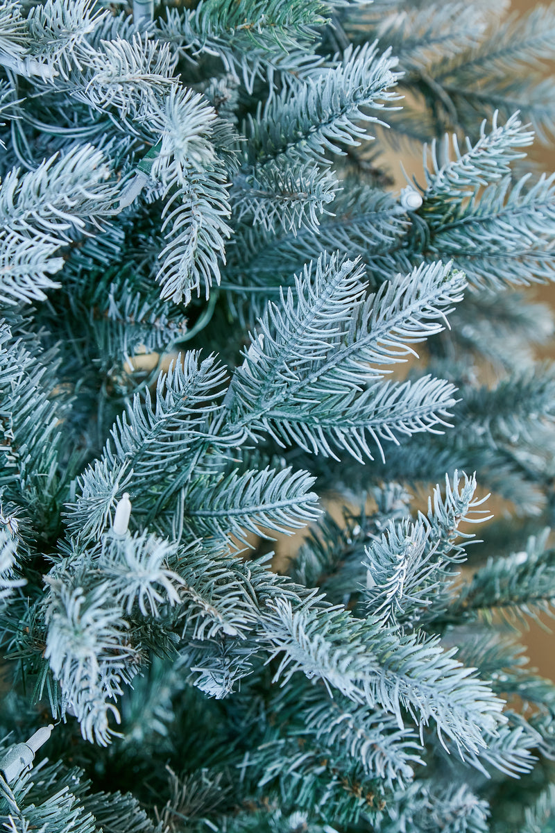 7.5 Foot Frosted Mulberry Pre-Lit Artificial Christmas Tree With 800 Warm White Lights