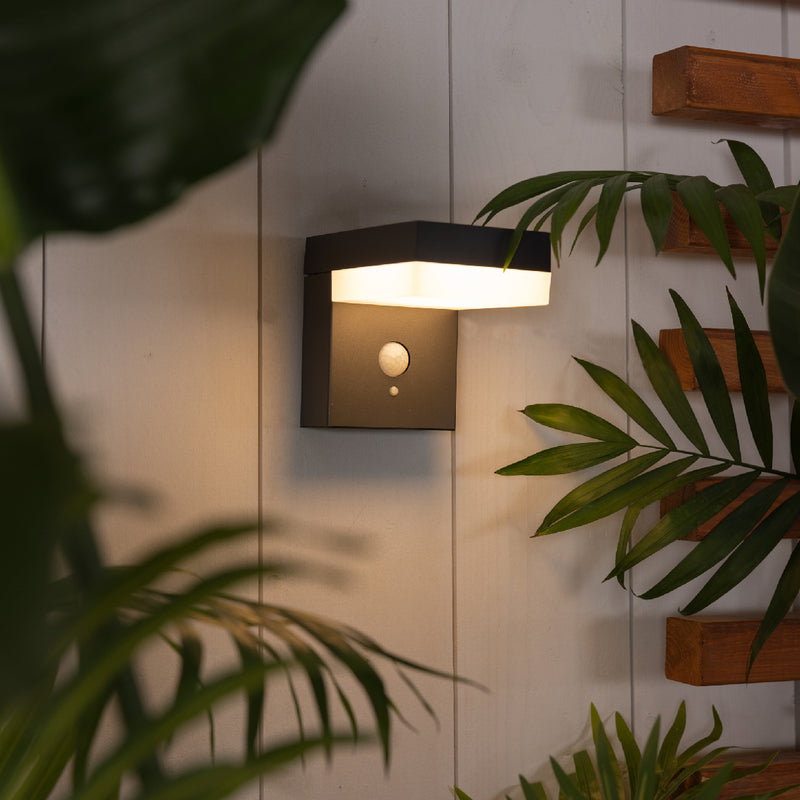 Lumino - Premium Solar Wall Light - Stainless Steel