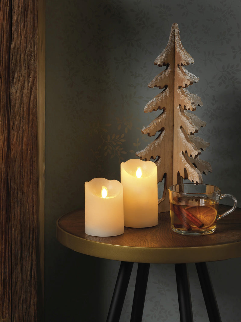 Lumineo LED Flameless Christmas Candle Cream Wax Battery Operated (15cm x 7.5cm)