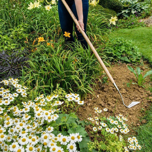 Kent and Stowe Stainless Steel Long 3 Edge Hoe